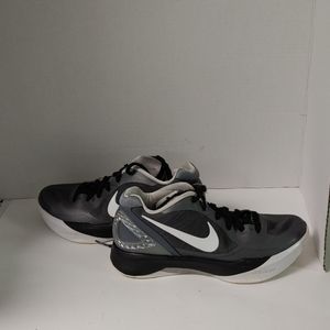 Nike Zoom 8 Women's Athletic Shoes. Size 7.